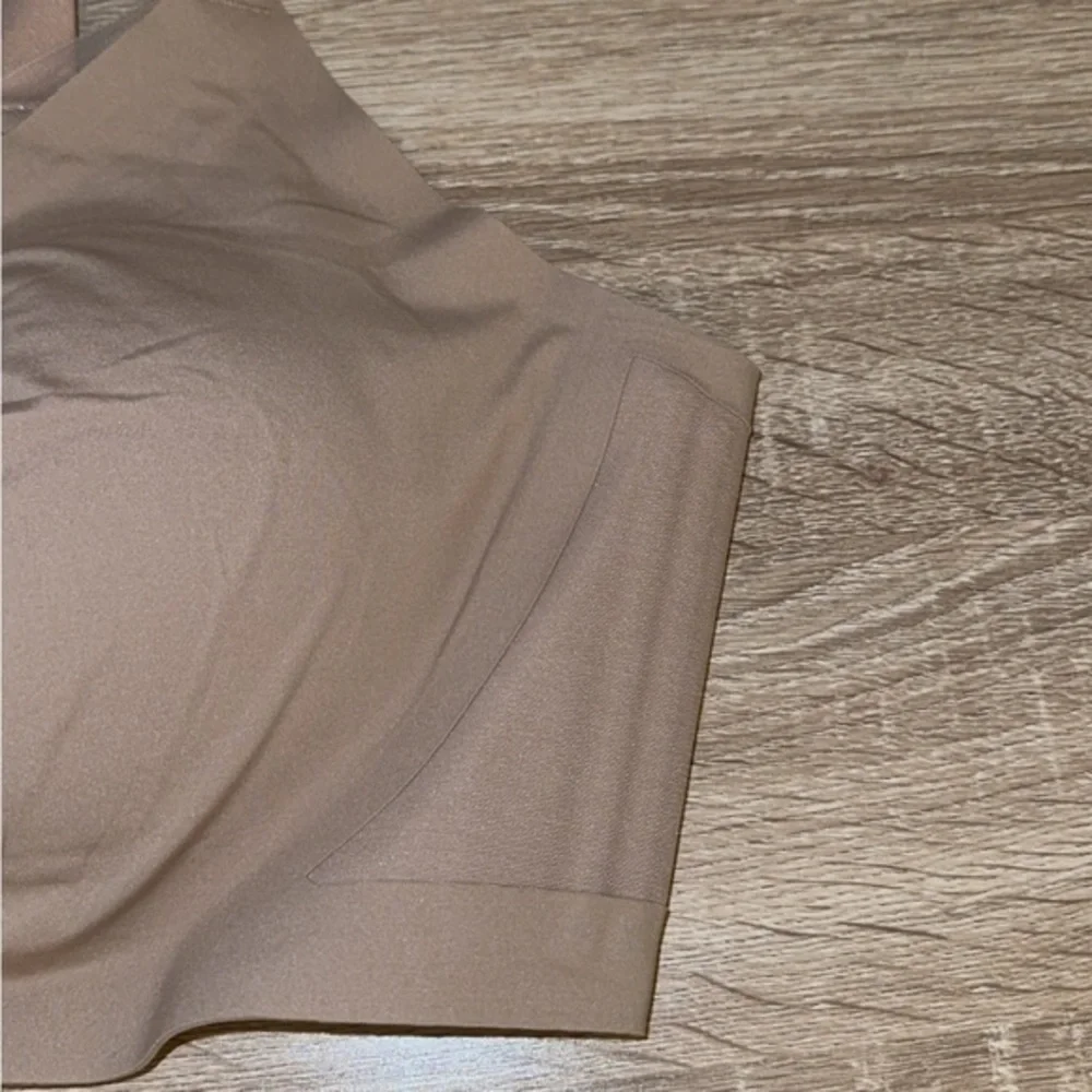 Honeylove CrossOver Padded V-Neck Sand‎ Nude Beige Wireless Bra Size 2X
